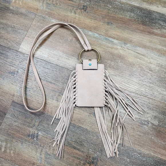 NWOT MUDD SOUTHWESTERN BOHEMIAN STUDDED FRINGED CROSSBODY BAG - Picture 8 of 8